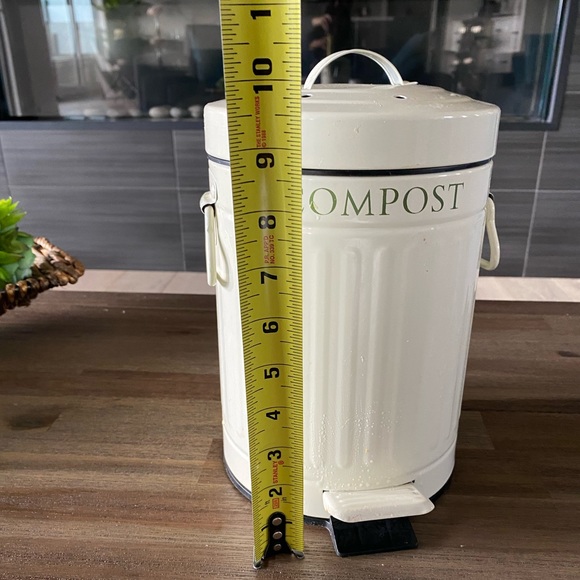 Countertop Compost Bin - Picture 3 of 7